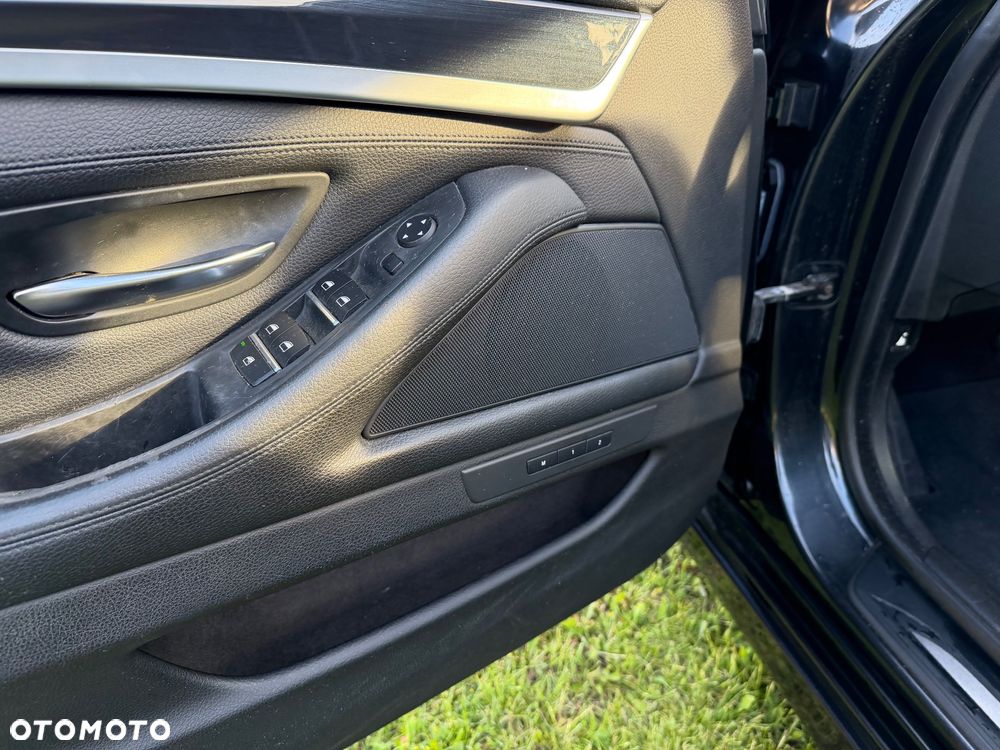 BMW Seria 5 530d Modern Line - 10