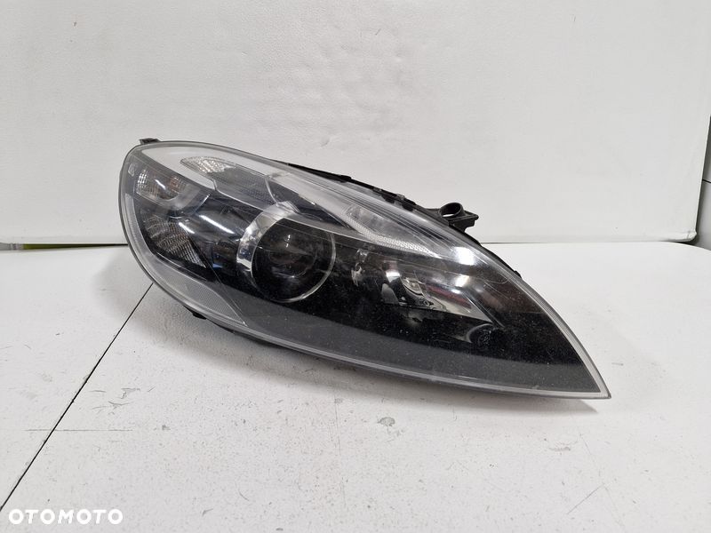 volvo v40 ii 2 lampa reflektor prawy przód xenon uk 31420010 - 1