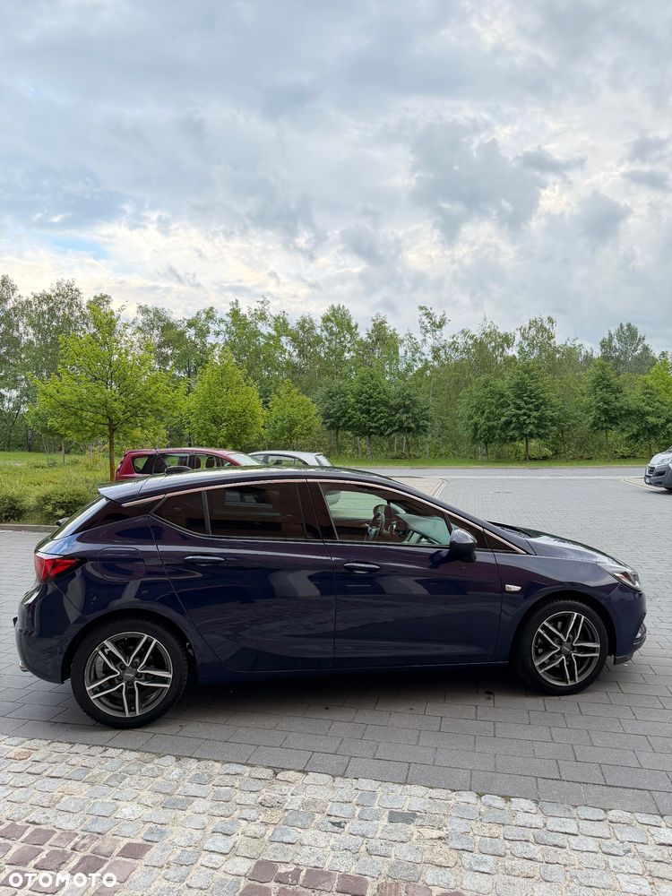Opel Astra 1.6 T Enjoy S&S - 12