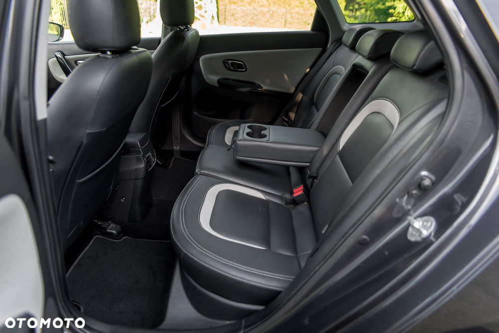 Kia Ceed 1.6 CRDi 136 ISG Platinum Edition - 16