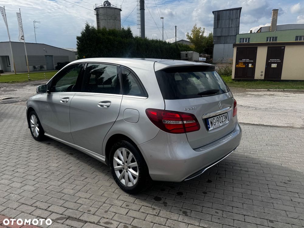Mercedes-Benz B-Class 2015 photo 4