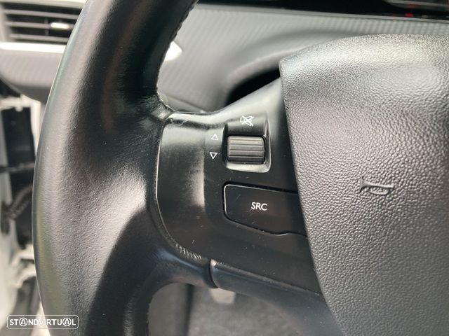 Peugeot 208 PureTech 110 Stop & Start Tech Edition - 12