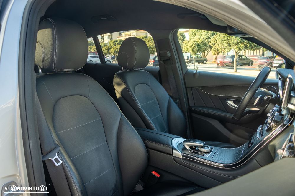 Mercedes-Benz GLC 220 d 4Matic 9G-TRONIC AMG Line - 19