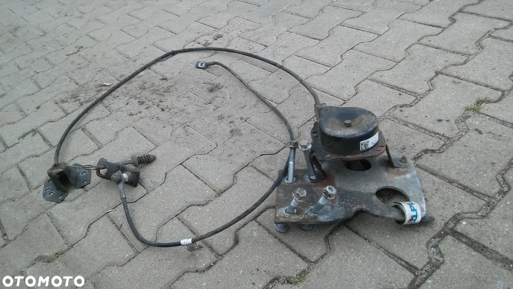 F.VAT WINDA MOCOWANIE UCHWYT KOŁA ZAPASOWEGO MAN TGE VW CRAFTER II 7C 2.0 TDI WERSJA SKRZYNIOWA - 1