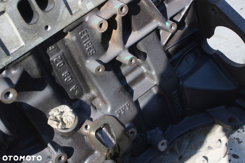 Silnik M9RA740 Renault Espace IV 2.0 DCI - 4