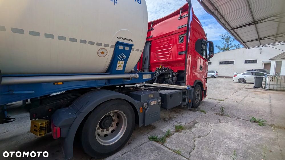 Iveco S-WAY 490 - 4