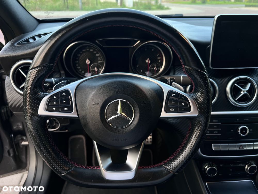 Mercedes-Benz Klasa A 200 7G-DCT AMG Line - 9