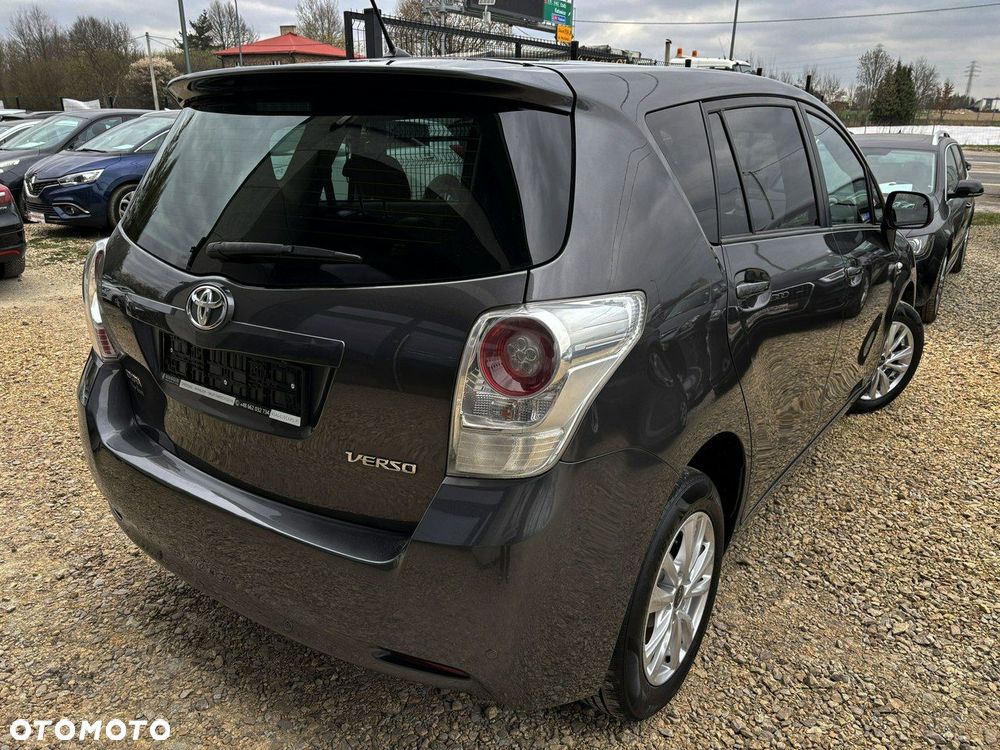Toyota Verso 1.8 Premium 7os - 3
