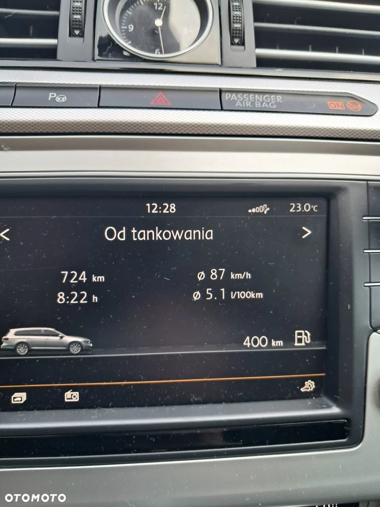 Volkswagen Passat - 13