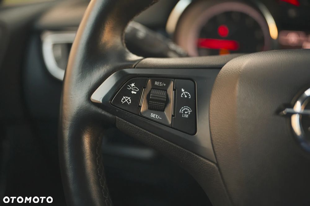 Opel Astra 1.4 Turbo Dynamic - 33