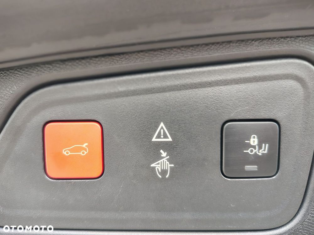 Peugeot 3008 1.2 PureTech GPF Allure S&S - 14