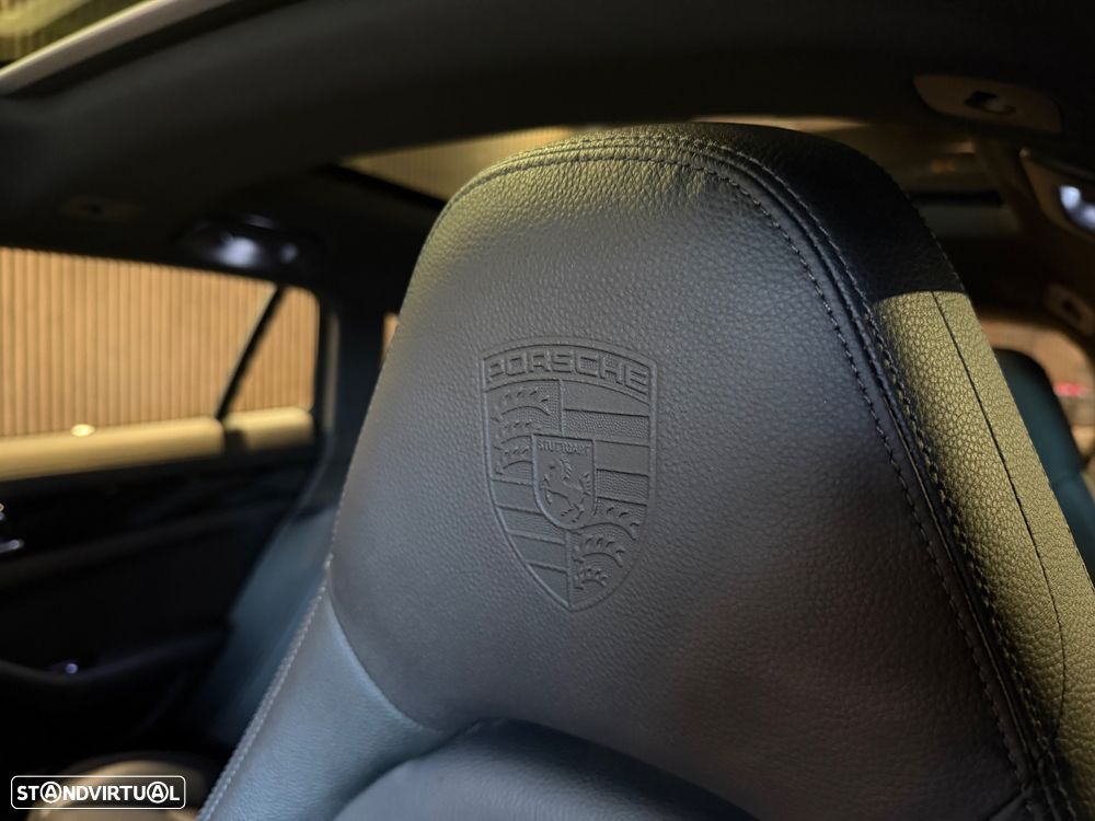 Porsche Panamera Sport Turismo 4 E-Hybrid Platinum Edition - 28
