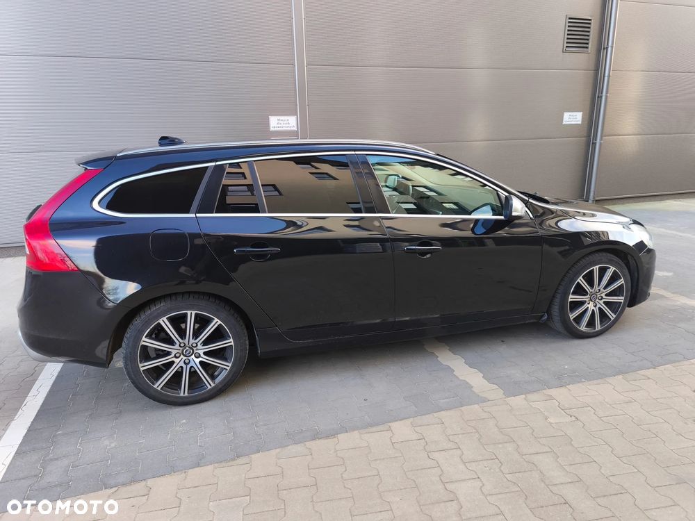 Volvo V60 D3 R-Design Kinetic - 5