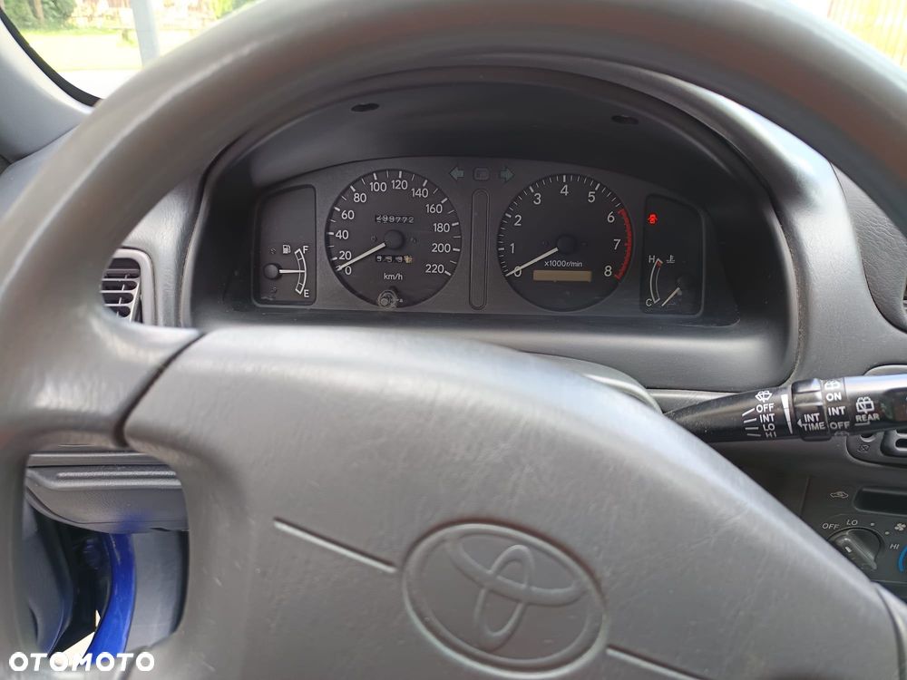 Toyota Corolla - 8