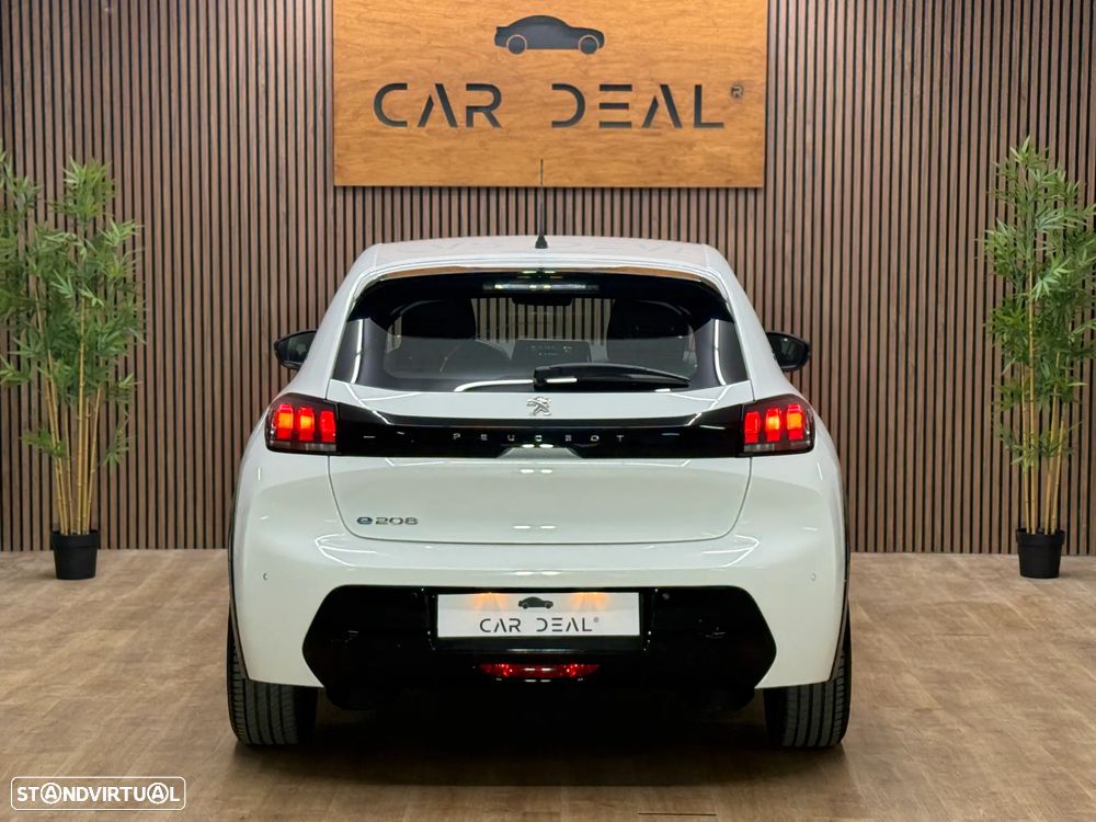 Peugeot e-208 50 kWh Allure - 5