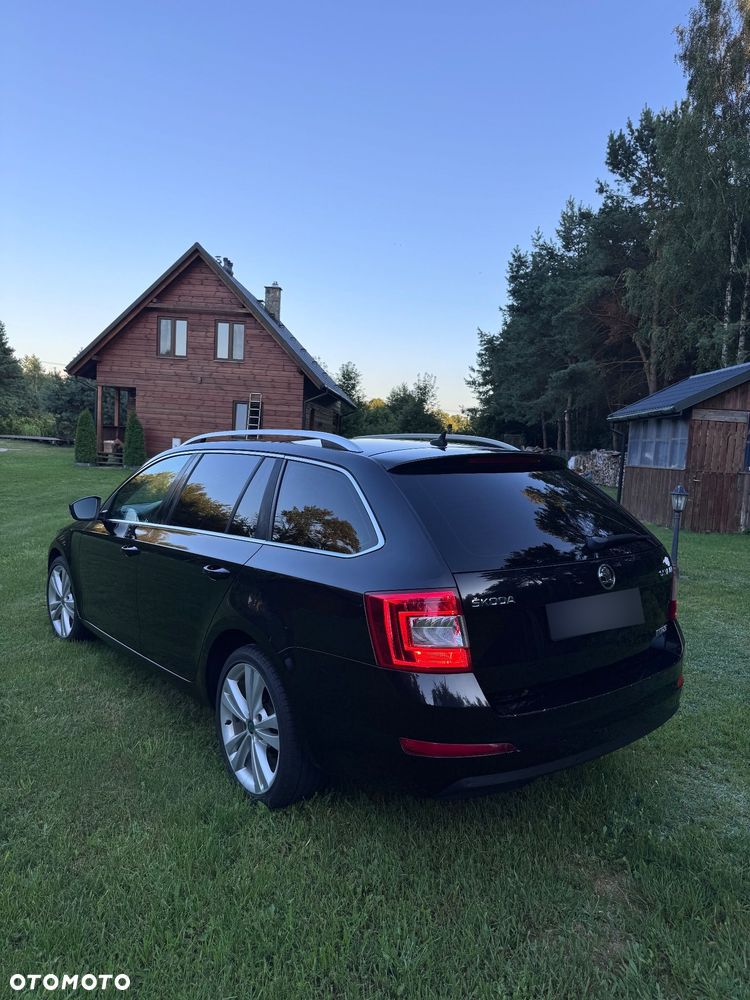 Skoda Octavia 2.0 TDI DSG RS - 4