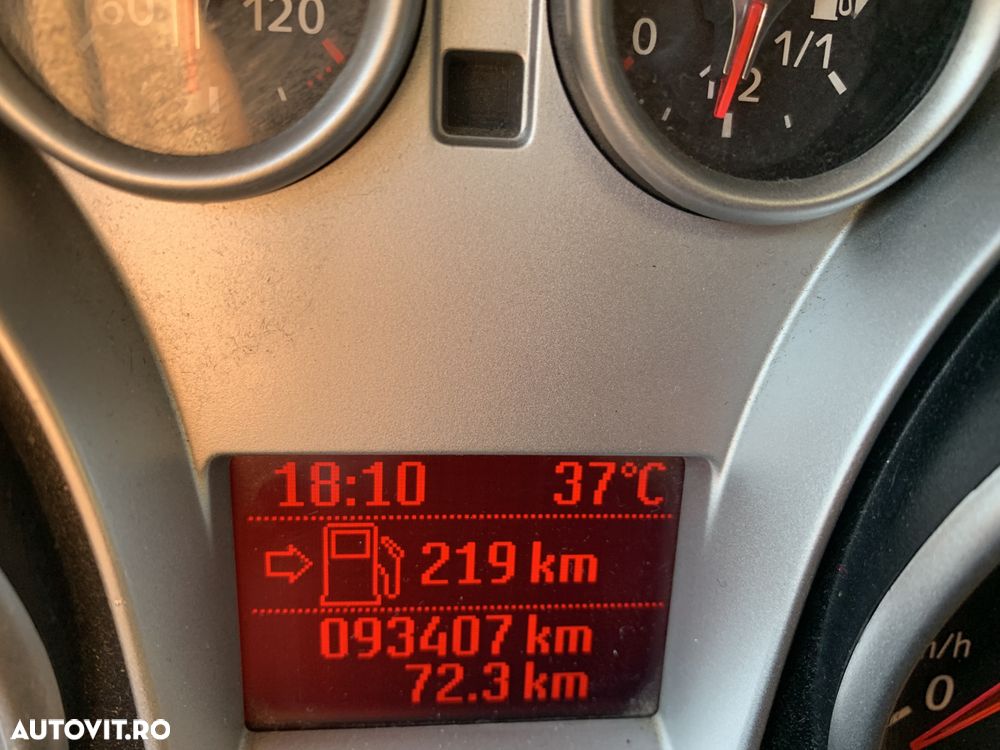 Ford Focus 1.4i Trend - 6