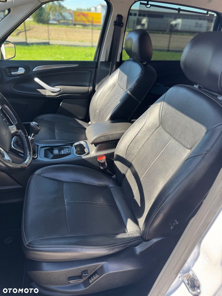 Ford S-Max 2.0 TDCi DPF Titanium X - 32