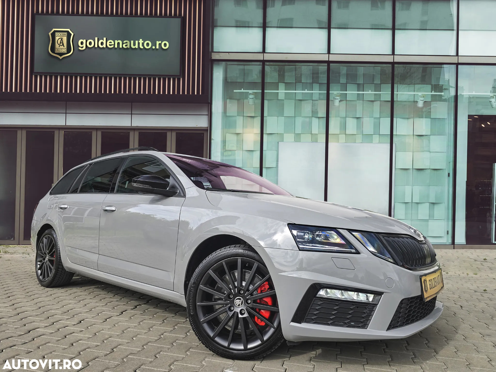 Skoda Octavia Combi 2.0 TSI DSG RS 245 - 3