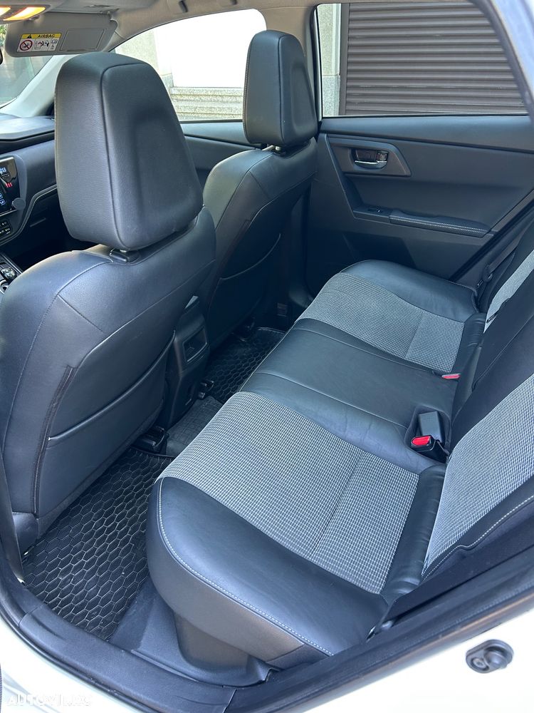 Toyota Auris 1.8 L VVT-i Sol+ - 28