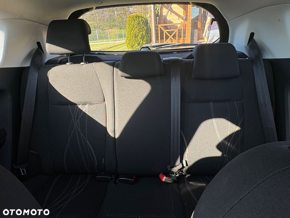 Peugeot 208 - 4