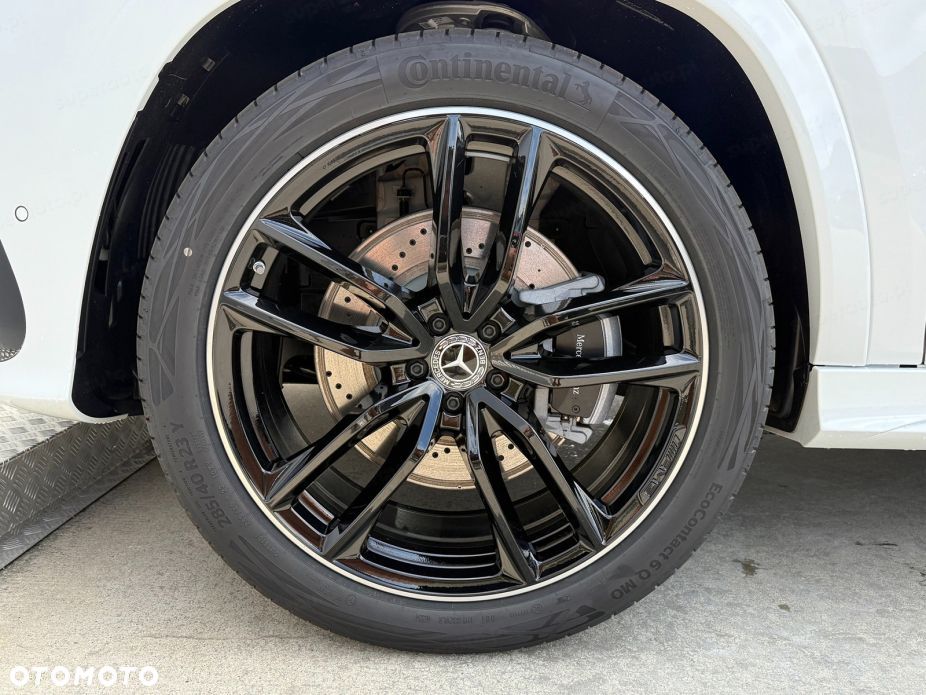 Mercedes-Benz GLS - 18