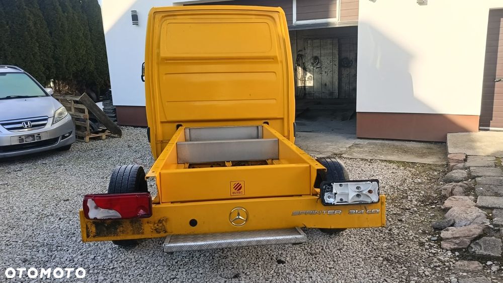 Mercedes-Benz Sprinter - 4