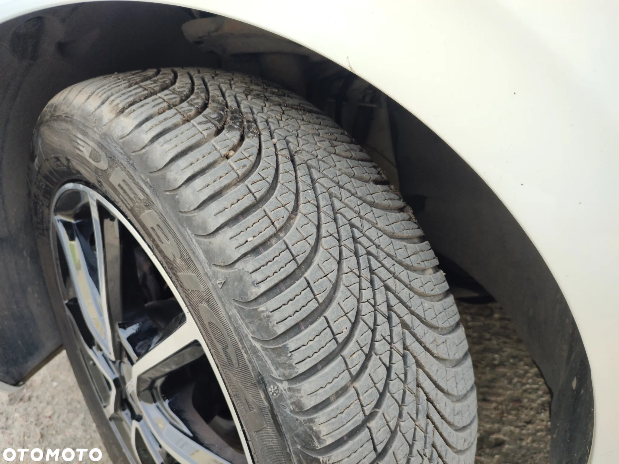 Peugeot 208 1.2 PureTech Allure - 6