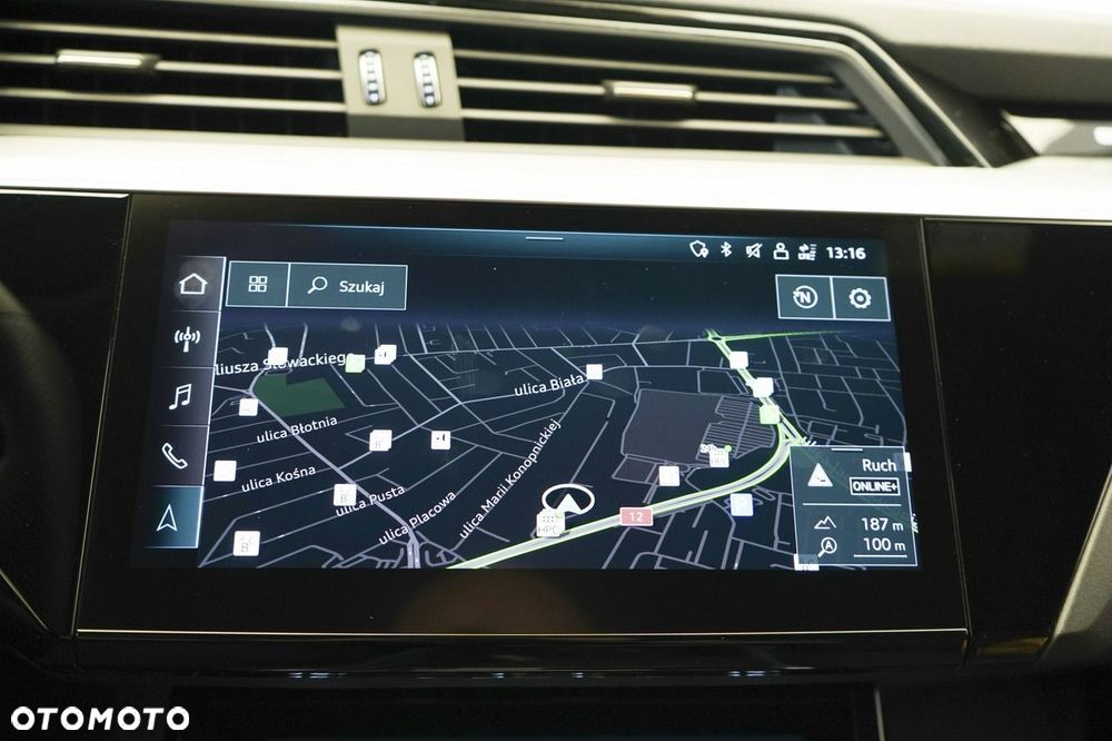 Audi Q8 e-tron - 29