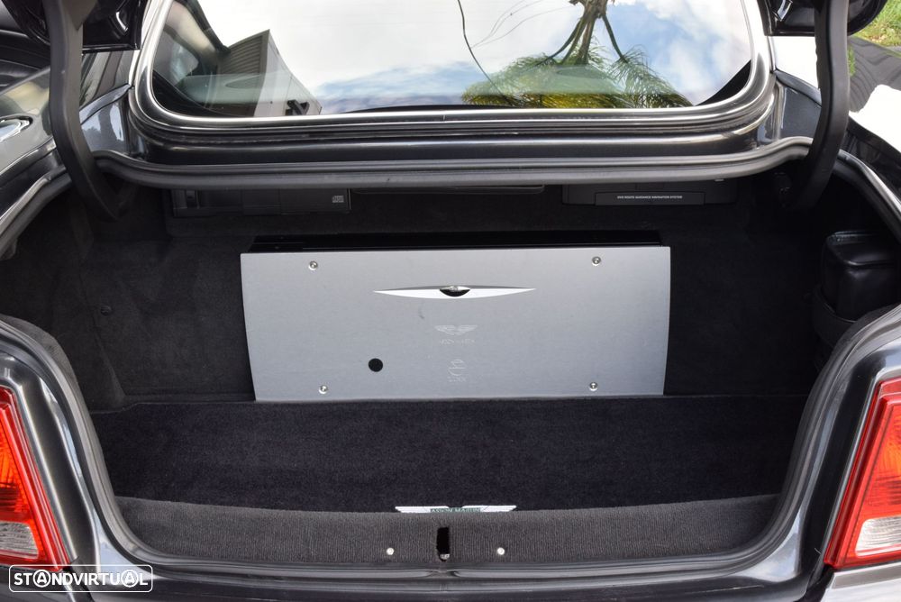 Aston Martin Vanquish - 37