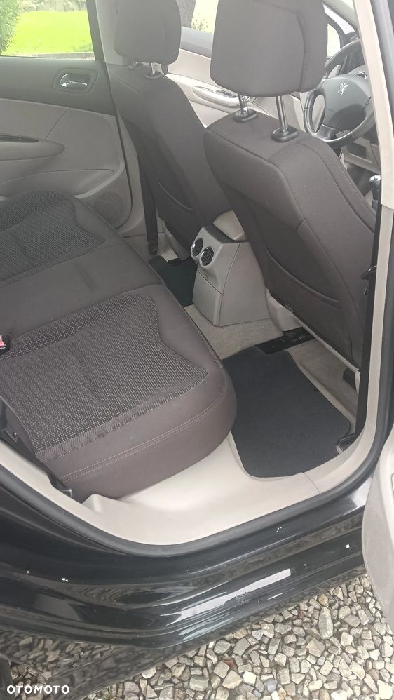 Peugeot 308 1.6 HDi Premium - 16