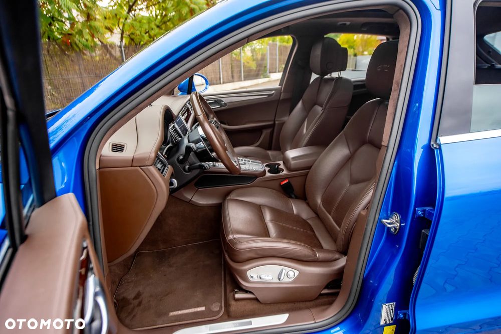 Porsche Macan GTS PDK - 37