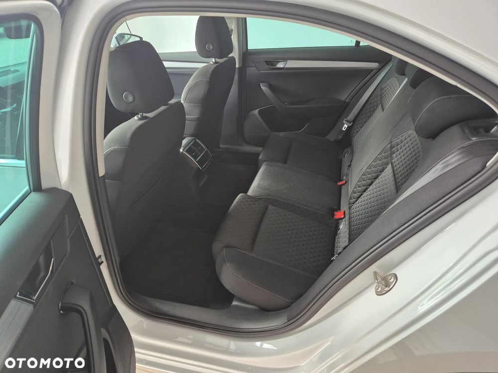 Skoda Superb 1.5 TSI Ambition - 29