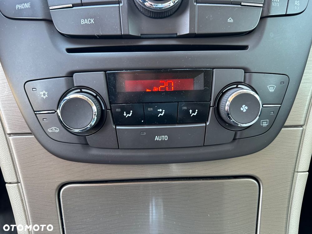 Opel Insignia 1.8 - 21