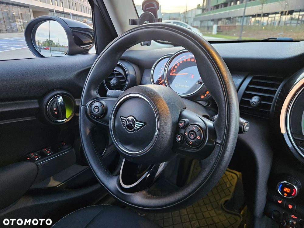 MINI Cooper Standard - 12