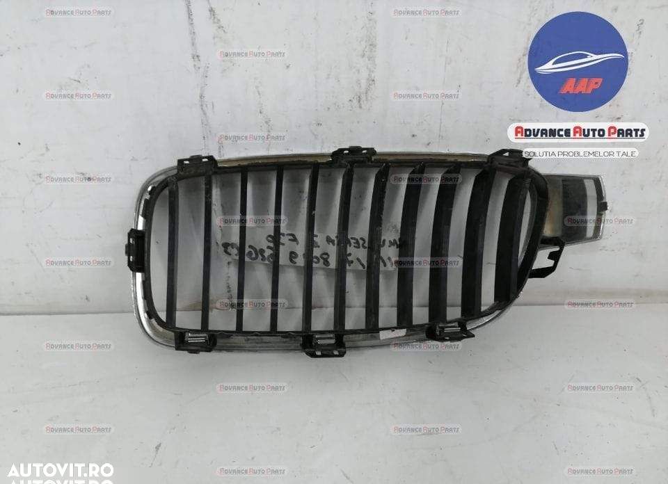 Grila centrala dreapta originala BMW  Seria 3  F30/F31/F34 [2011 - 201 - 4