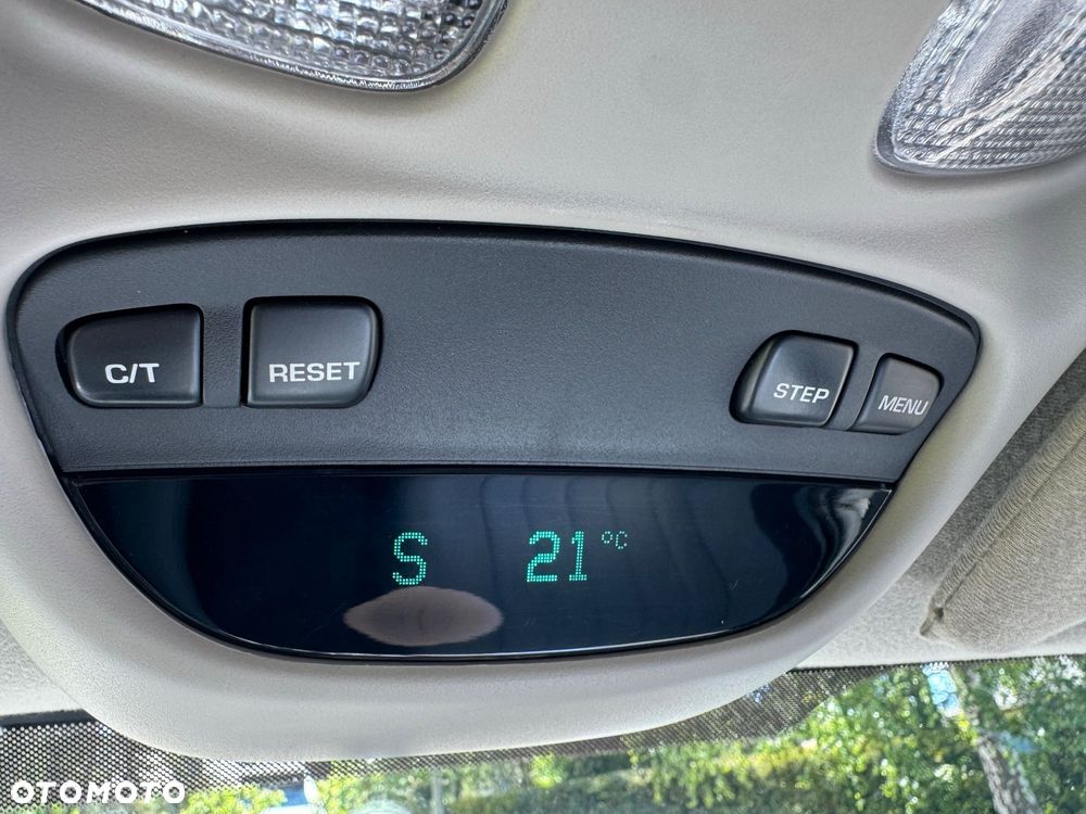 Jeep Cherokee 3.7 Limited - 31