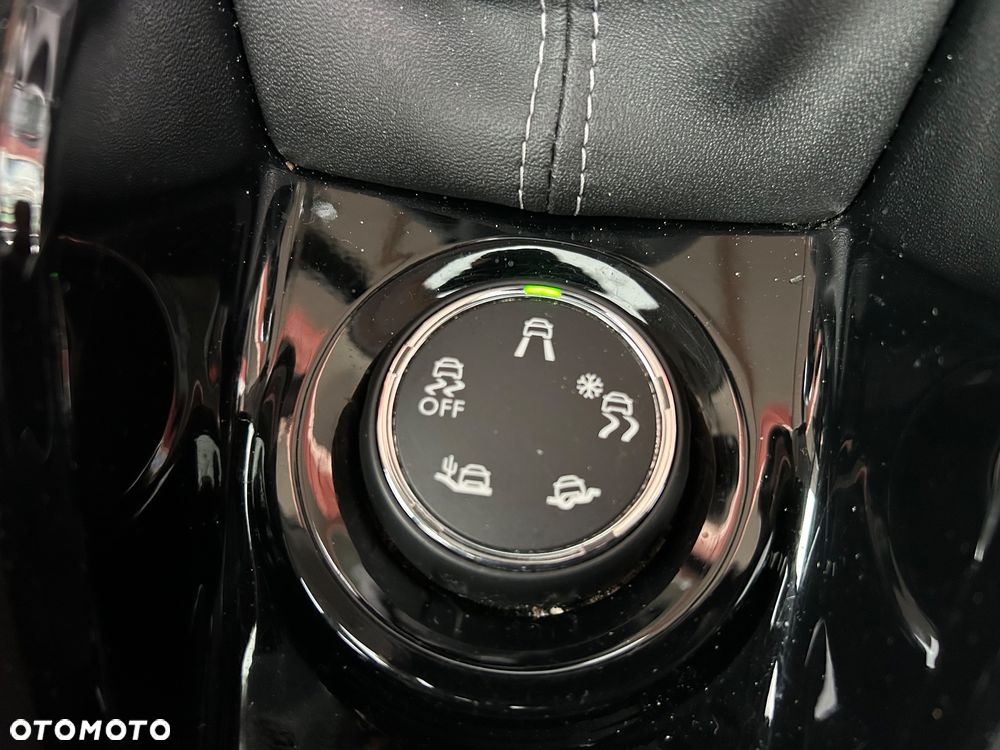 Peugeot 2008 1.2 PureTech Allure Pack S&S - 31