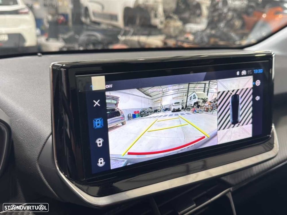 Peugeot 208 1.2 PureTech Allure - 23