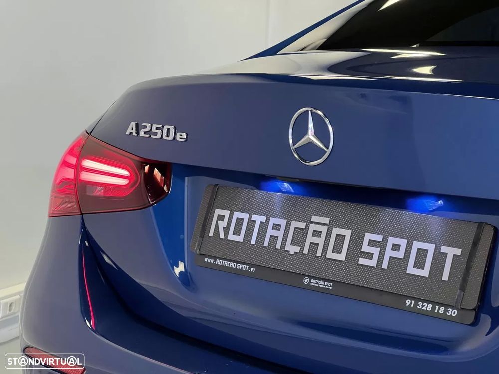 Mercedes-Benz A 250 Limousine e AMG Line - 49