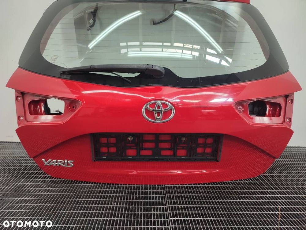 KLAPA TYŁ BAGAŻNIKA SZYBA TOYOTA YARIS III 3P0 CZERWONA - 3