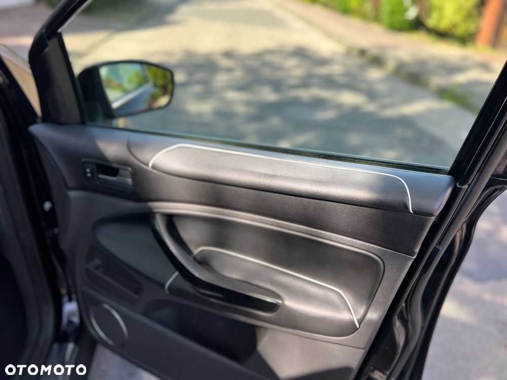 Ford Kuga 2.0 TDCi 4x4 Individual - 23