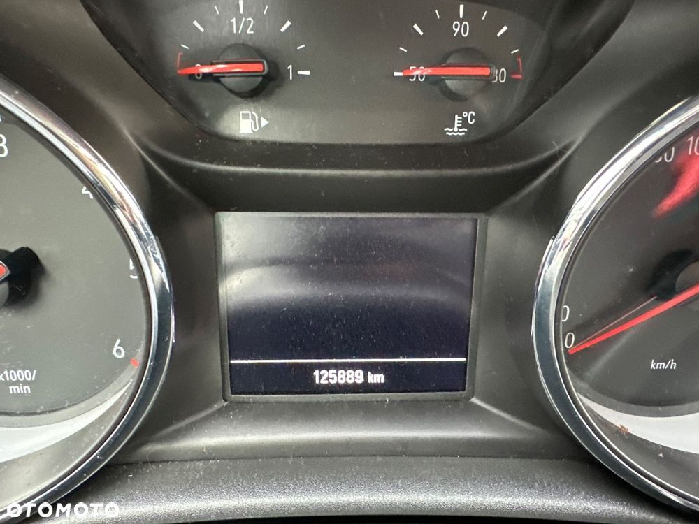 Opel Astra 1.6 CDTI Dynamic S&S - 10