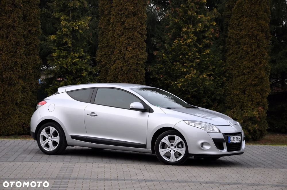Renault Megane TCe 180 Coupe Dynamique - 10