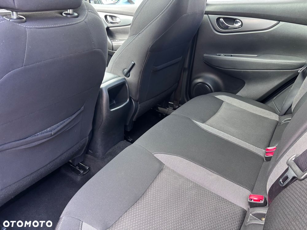 Nissan Qashqai 1.3 DIG-T N-Connecta - 32