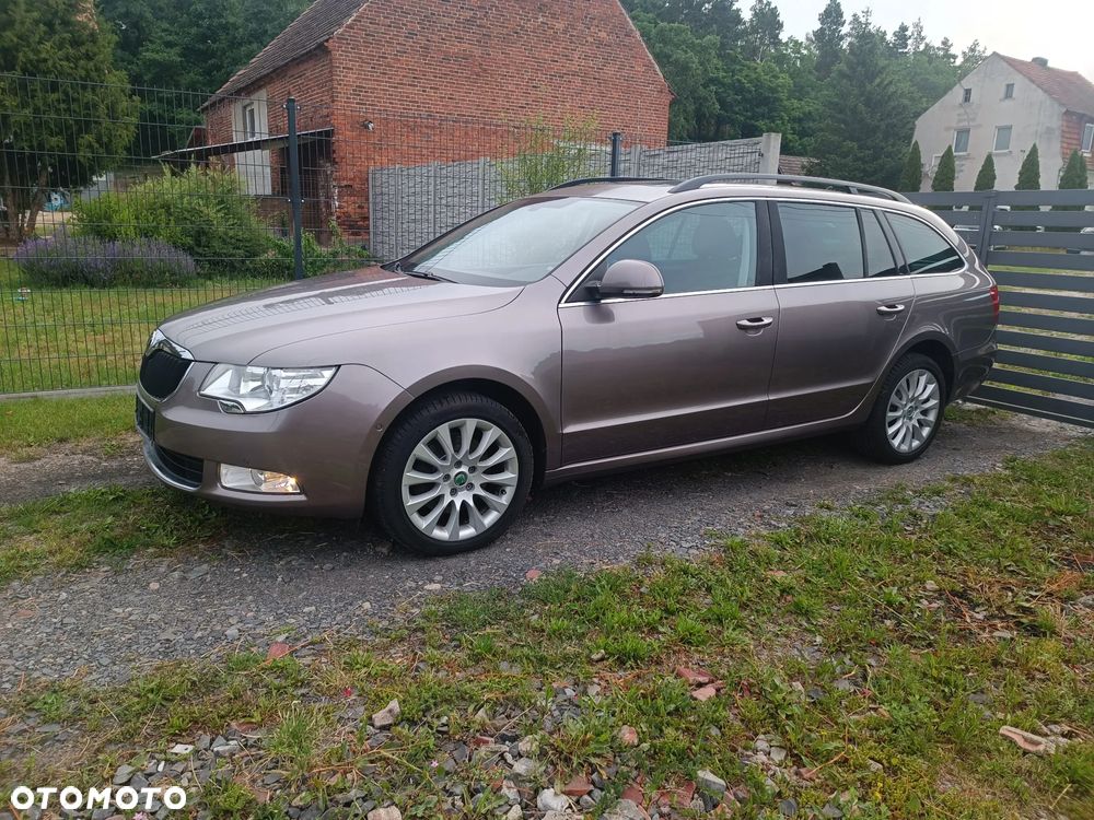 Skoda Superb 2.0 TSI DSG Exclusive - 5