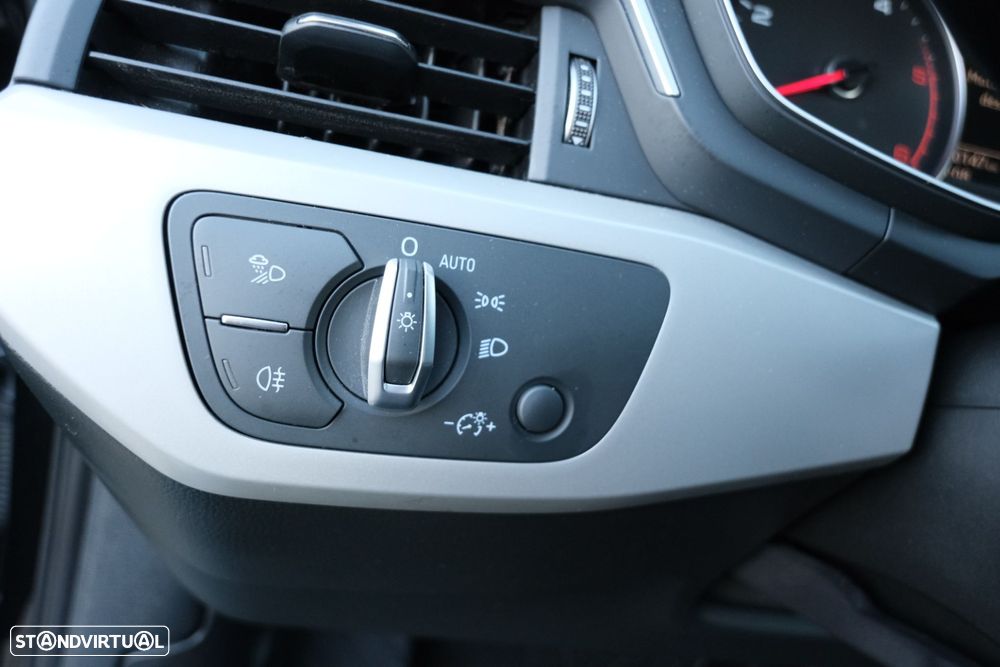 Audi A4 Avant 35 TDI Advanced S tronic - 27