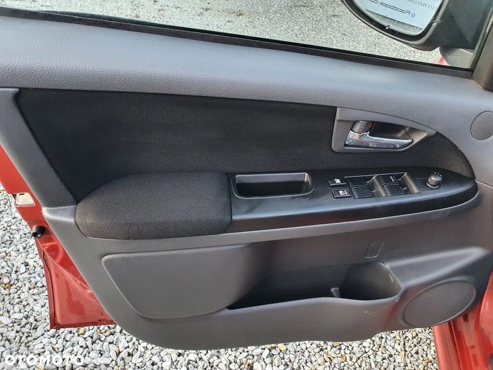 Suzuki SX4 1.6 VVT 4x2 City - 10