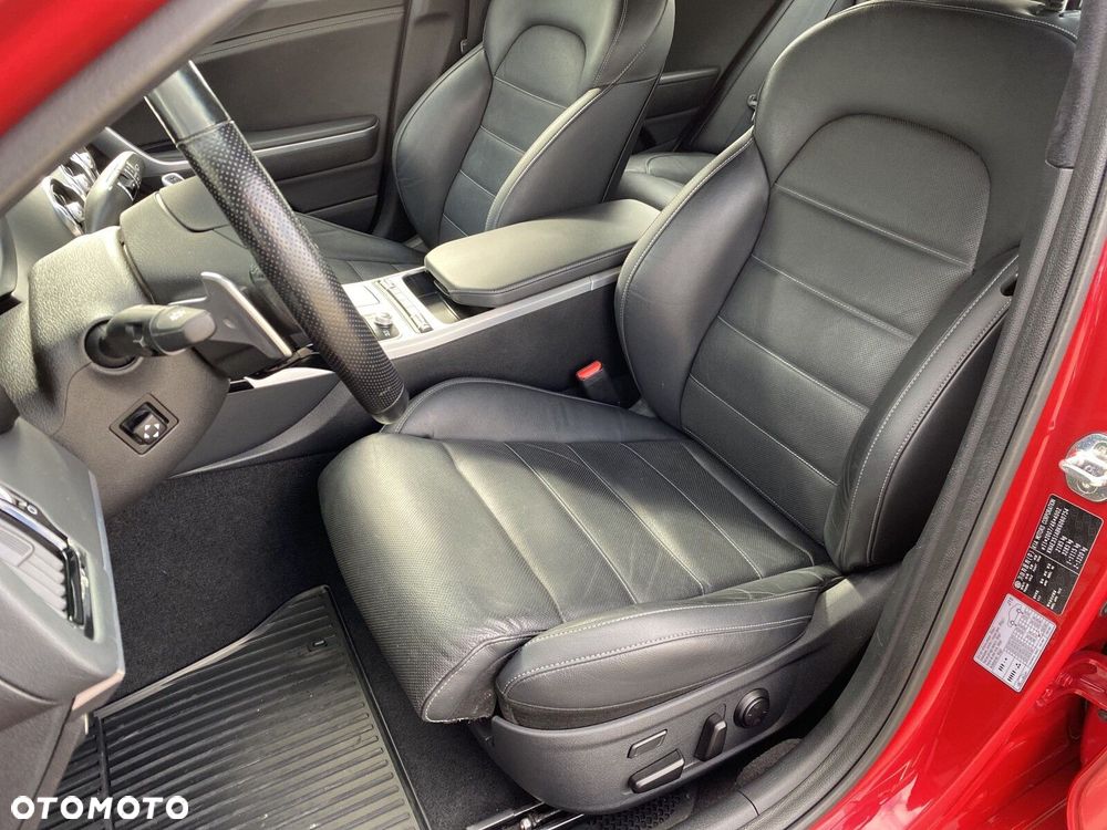 Kia Stinger - 10