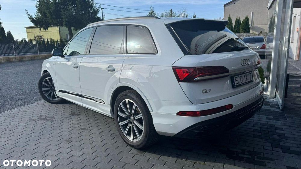 Audi Q7 - 11
